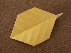 枯れ葉の折り紙