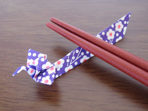 鶴の箸置きの折り紙