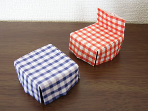 テーブルとイスの折り紙