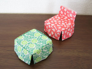 テーブルとイスの折り紙