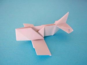飛行機の折り紙