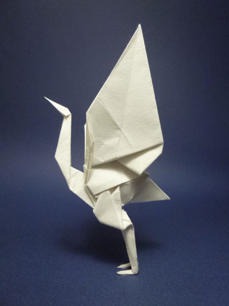 立ち姿の鶴の折り紙