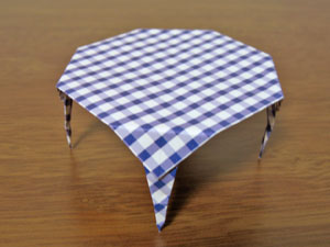 テーブルの折り紙