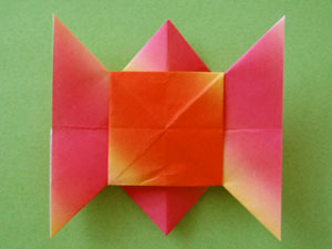 ラバーズノット(恋人結び)の折り紙