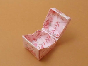 キューブボックスの折り紙