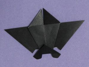 折り紙　コウモリ