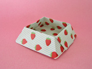 菓子鉢の折り紙