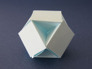 立方半八面体