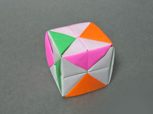 立方体の折り紙