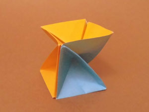 表裏同等なまなり立方体の折り紙