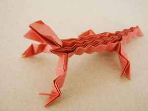折り紙　トカゲ